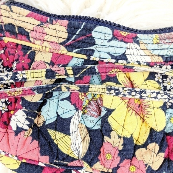 Vera Bradley Happy Snails Floral crossbody purse - Picture 2 of 7